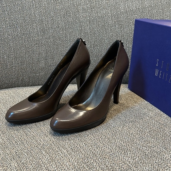 Stuart Weitzman Pumps - Picture 1 of 8